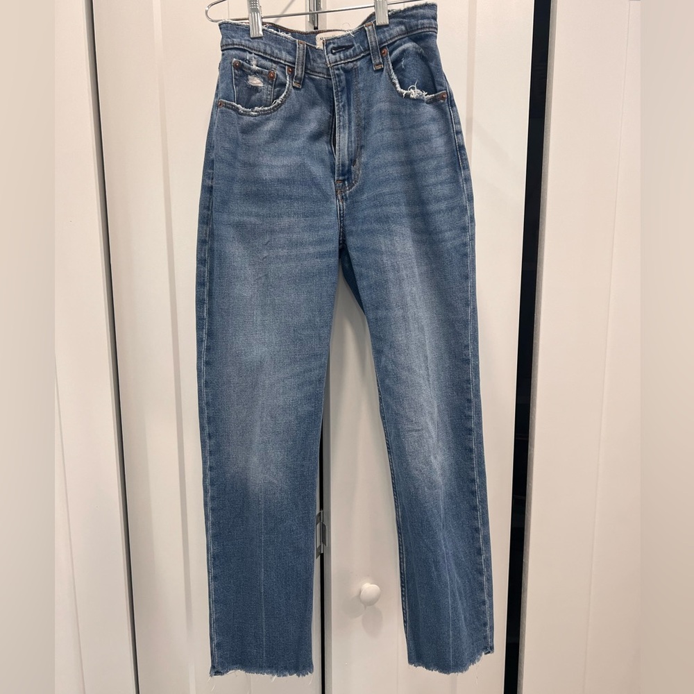 Abercrombie & Fitch | 90s Ankle Straight size 26R Ultra High Rise